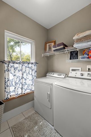 2102A Sharondale Dr, Nashville, TN 37215