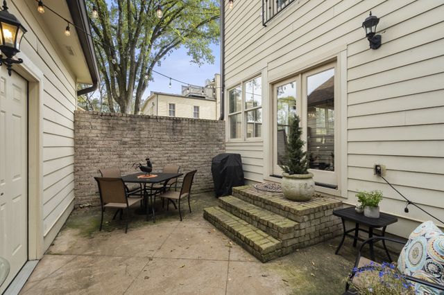 2102A Sharondale Dr, Nashville, TN 37215