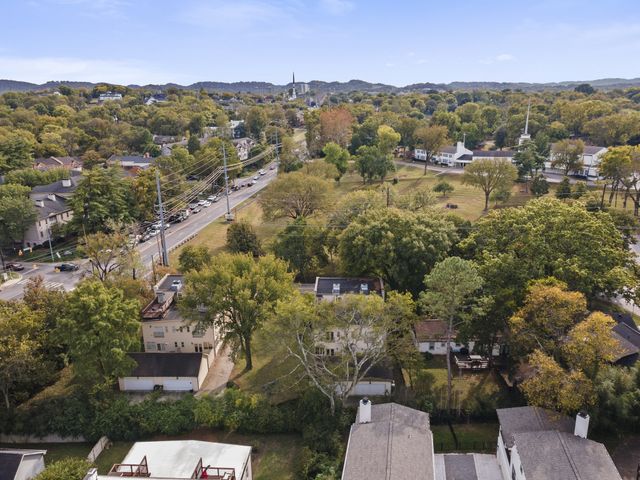 2102A Sharondale Dr, Nashville, TN 37215