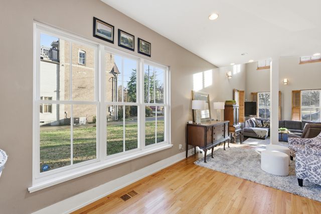 2102A Sharondale Dr, Nashville, TN 37215