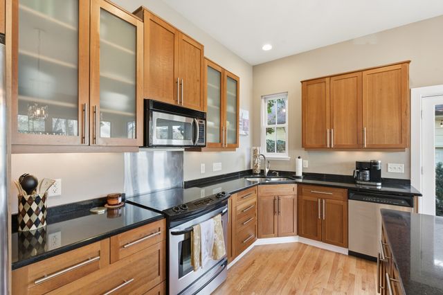 2102A Sharondale Dr, Nashville, TN 37215