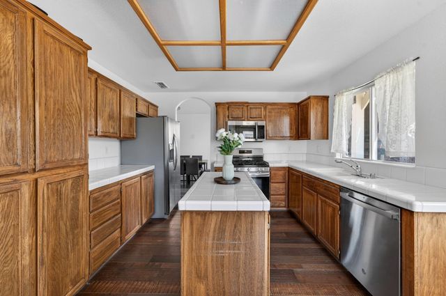 1716 Cattail Dr, Marysville, CA 95901