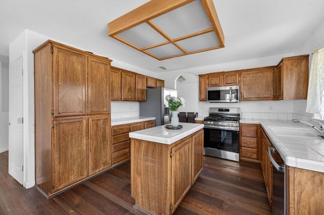 1716 Cattail Dr, Marysville, CA 95901