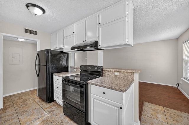 620 Race Street, Crowley, TX 76036