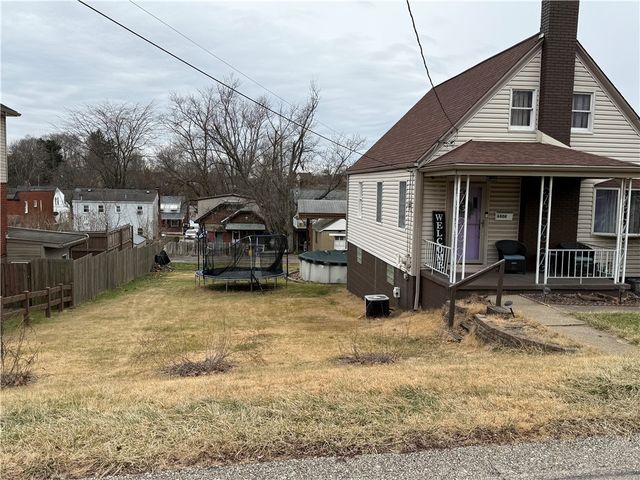 6808 Monroe Avenue, West Mifflin, PA 15122
