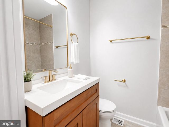 1121 CLEVELAND ST, Baltimore, MD 21230