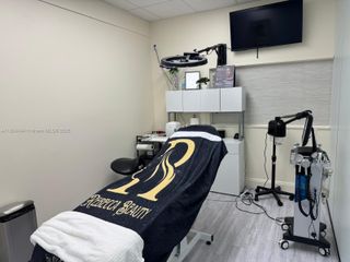 SPA SUNNY ISLES COLLINS AVE, Sunny Isles Beach, FL 33160