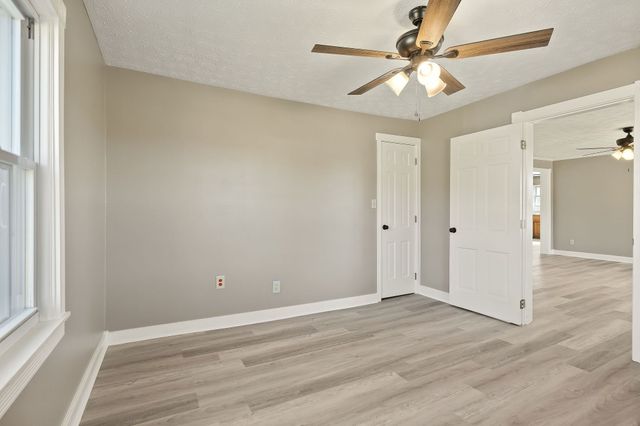 415 Allen Ferry Rd, Smithville, TN 37166