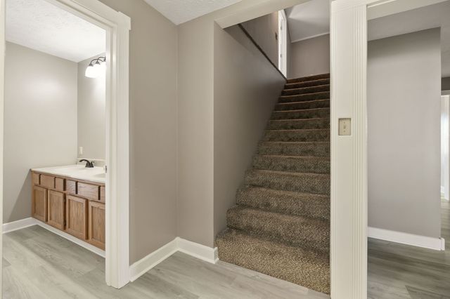 415 Allen Ferry Rd, Smithville, TN 37166