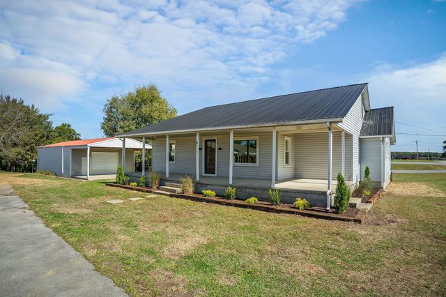 415 Allen Ferry Rd, Smithville, TN 37166