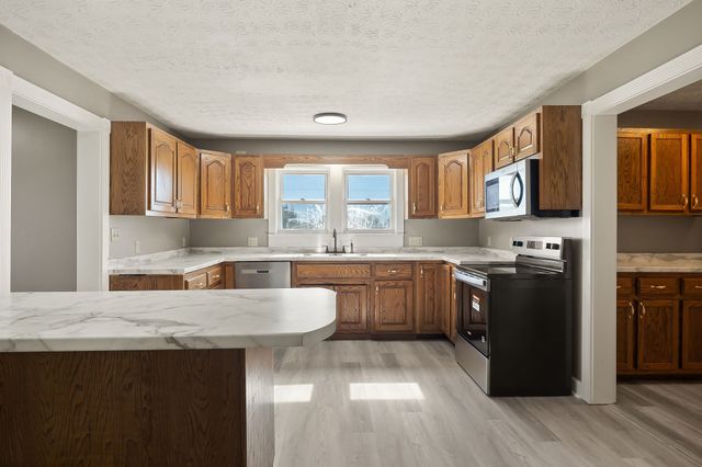 415 Allen Ferry Rd, Smithville, TN 37166