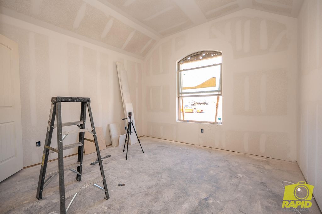 Image 8 of property listing at 3715 Wildebeest Way, San Angelo, TX 76901