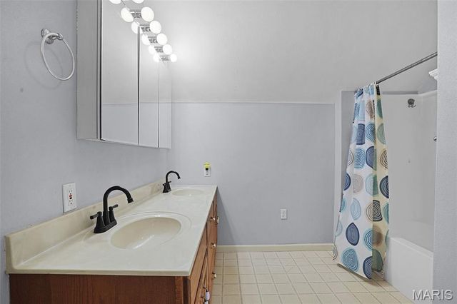 6125 Moro Road, Moro, IL 62067