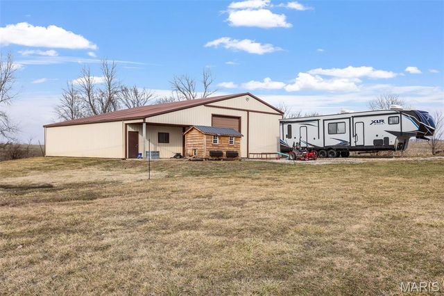 6125 Moro Road, Moro, IL 62067