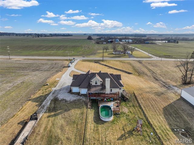 6125 Moro Road, Moro, IL 62067