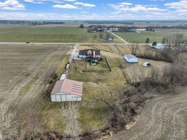 6125 Moro Road, Moro, IL 62067