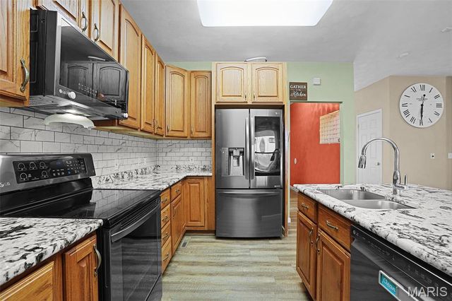 6125 Moro Road, Moro, IL 62067