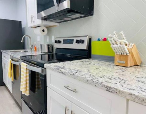 2828 Church Street dwnrr, Galveston, TX 77550