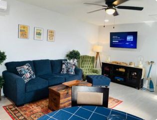 2828 Church Street dwnrr, Galveston, TX 77550