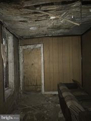 4212 W THOMPSON ST, Philadelphia, PA 19104