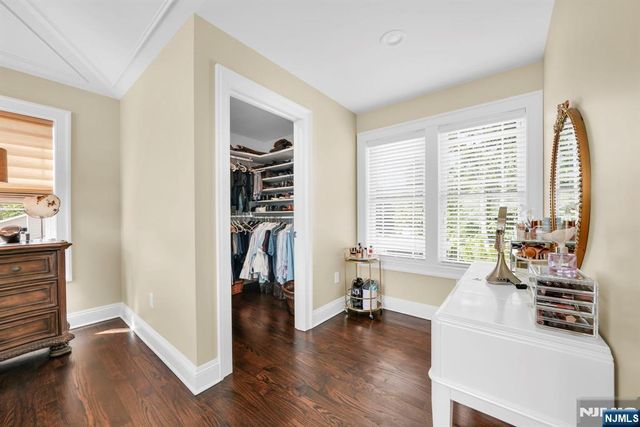 42 Saratoga Drive, Oakland, NJ 07436