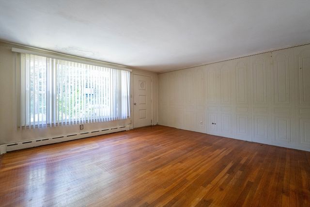 12 Melrose Ave, Dartmouth, MA 02747