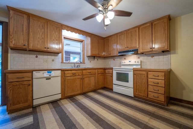 12 Melrose Ave, Dartmouth, MA 02747