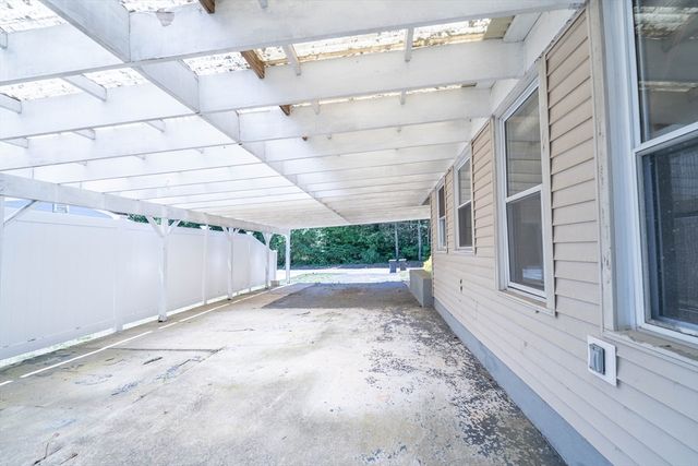 12 Melrose Ave, Dartmouth, MA 02747