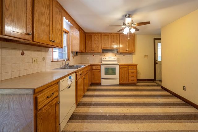 12 Melrose Ave, Dartmouth, MA 02747