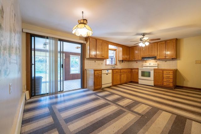 12 Melrose Ave, Dartmouth, MA 02747