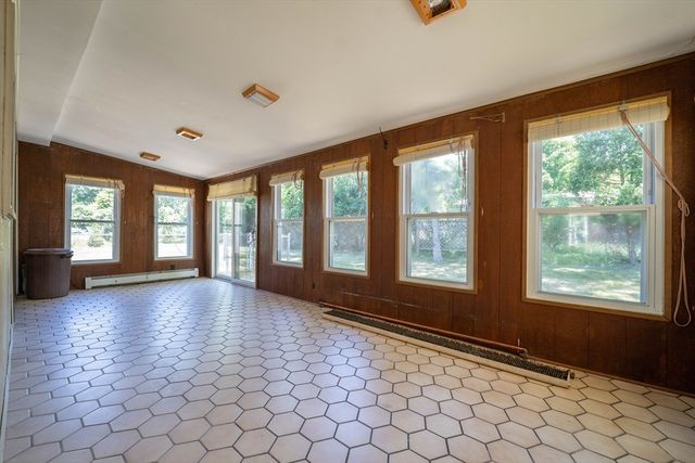 12 Melrose Ave, Dartmouth, MA 02747