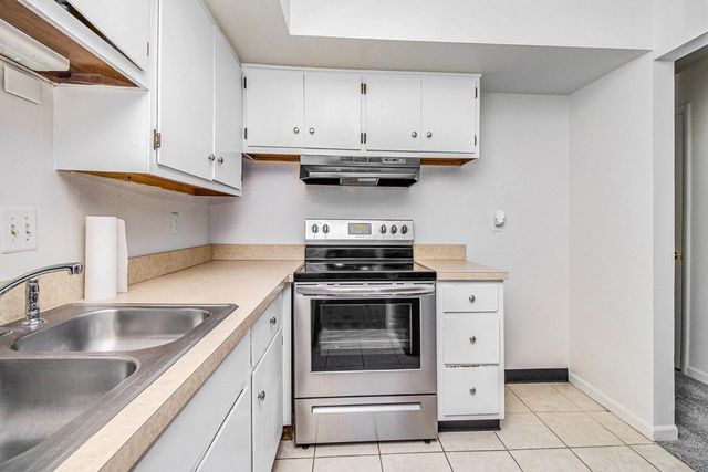 742 W Kilgore Road 108, Kalamazoo, MI 49008