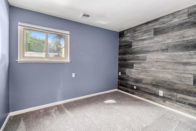 742 W Kilgore Road 108, Kalamazoo, MI 49008