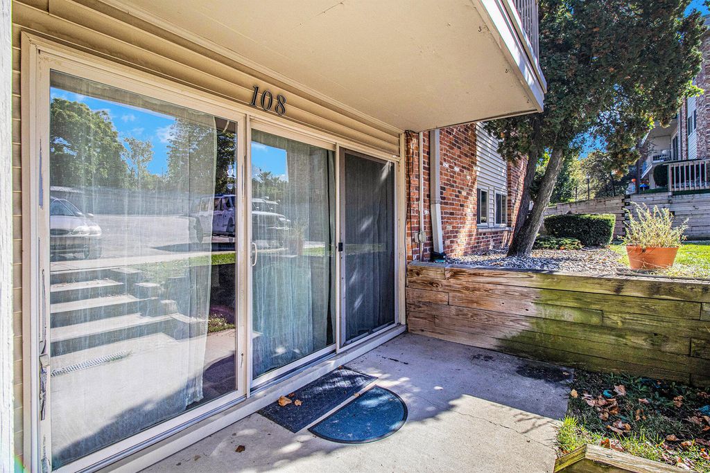 742 W Kilgore Road 108, Kalamazoo, MI 49008