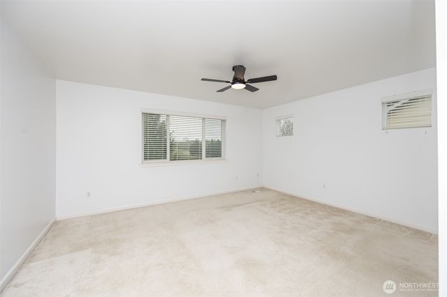 3909 Rossberg Street SE, Lacey, WA 98503