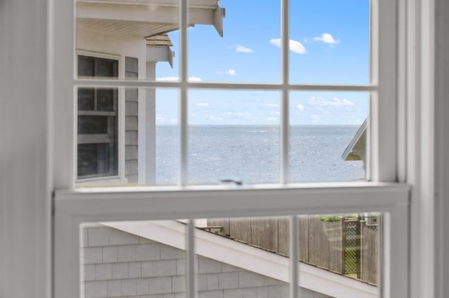 5 Zylpha Road, Harwich Port, MA 02646