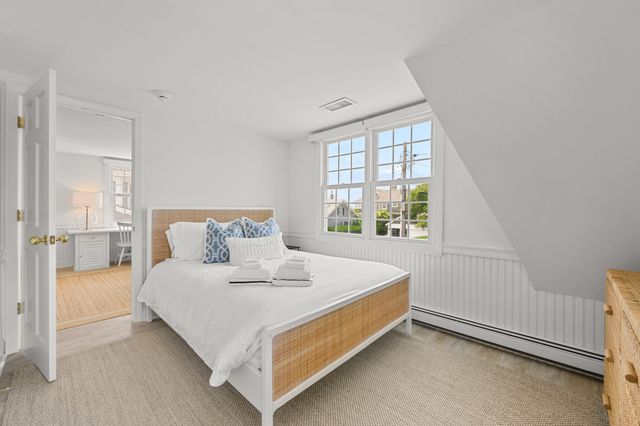 5 Zylpha Road, Harwich Port, MA 02646