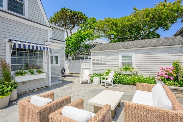 5 Zylpha Road, Harwich Port, MA 02646