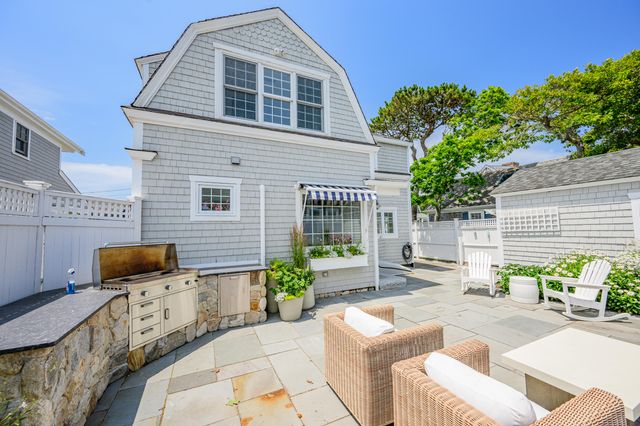 5 Zylpha Road, Harwich Port, MA 02646