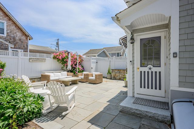 5 Zylpha Road, Harwich Port, MA 02646