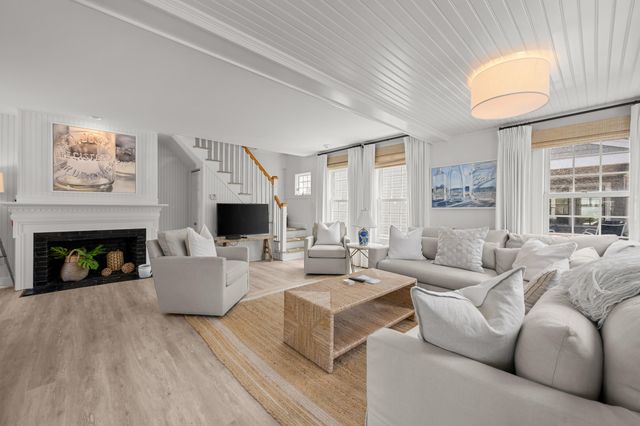 5 Zylpha Road, Harwich Port, MA 02646