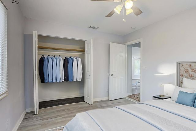 516 Nathan Hale Road, West Palm Beach, FL 33405