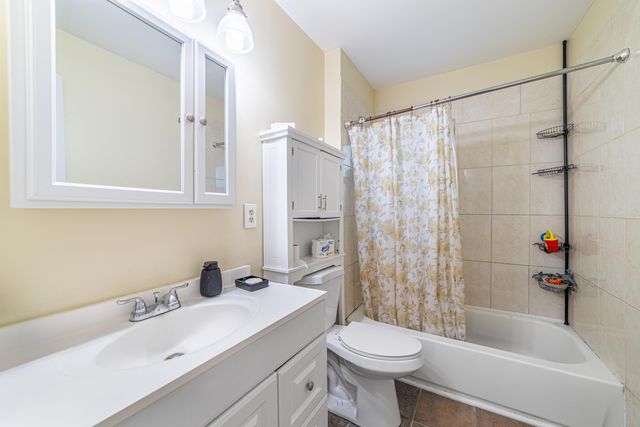 516 Nathan Hale Road, West Palm Beach, FL 33405