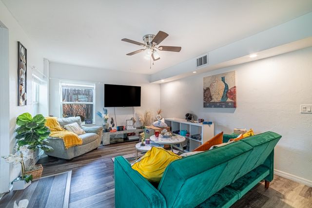 516 Nathan Hale Road, West Palm Beach, FL 33405