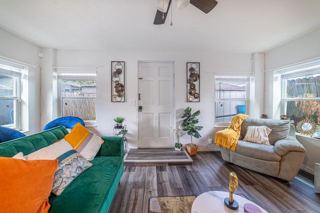 516 Nathan Hale Road, West Palm Beach, FL 33405