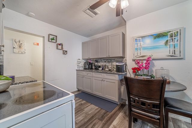 516 Nathan Hale Road, West Palm Beach, FL 33405