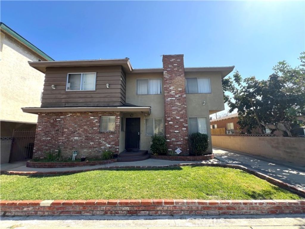 12706 Kornblum Avenue C, Hawthorne, CA 90250