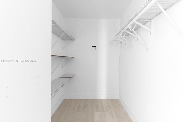 1450 Brickell Bay Dr 1814, Miami, FL 33131