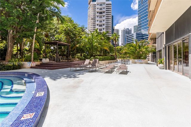 1450 Brickell Bay Dr 1814, Miami, FL 33131