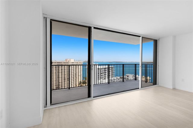 1450 Brickell Bay Dr 1814, Miami, FL 33131